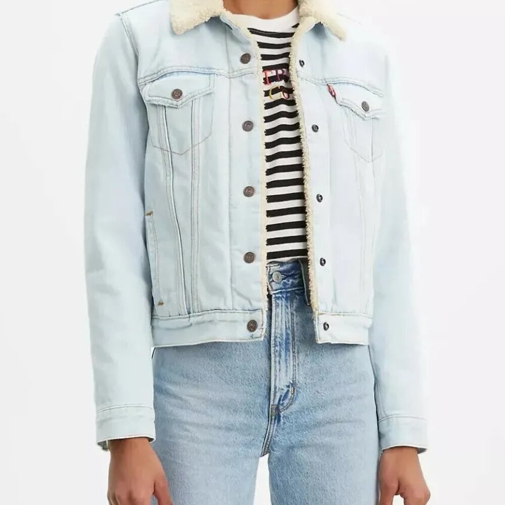 NEVER WORN LEVI ORIGINAL SHERPA TRUCK JACKET LIGHT WASH SIZE MEDIUM